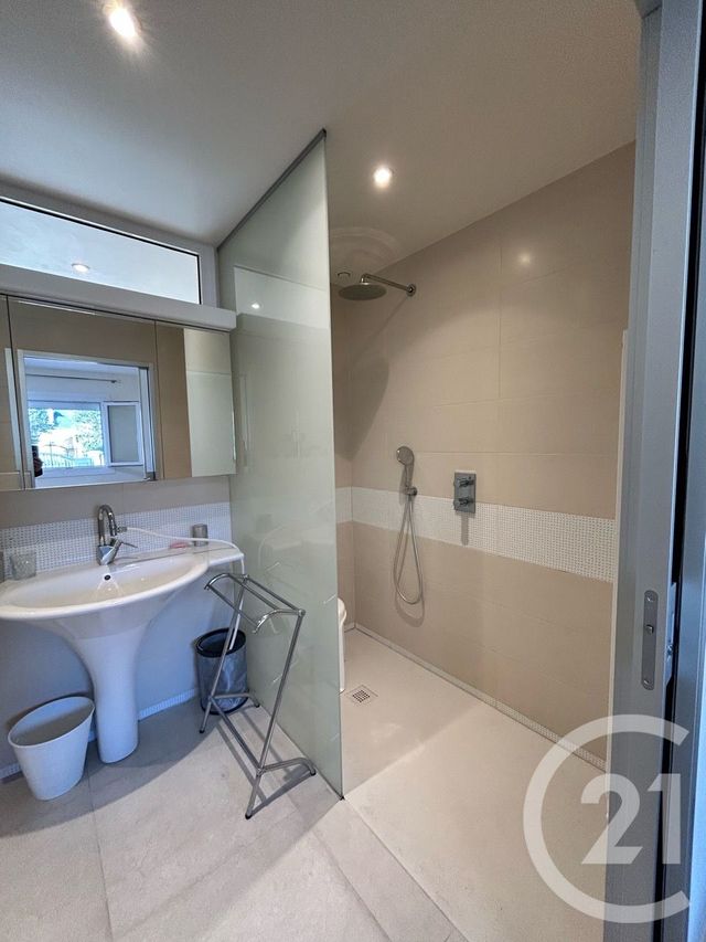 Maison &agrave; louer - 6 pi&egrave;ces - 121 m2 - L Hay Les Roses - 94 - ILE-DE-FRANCE