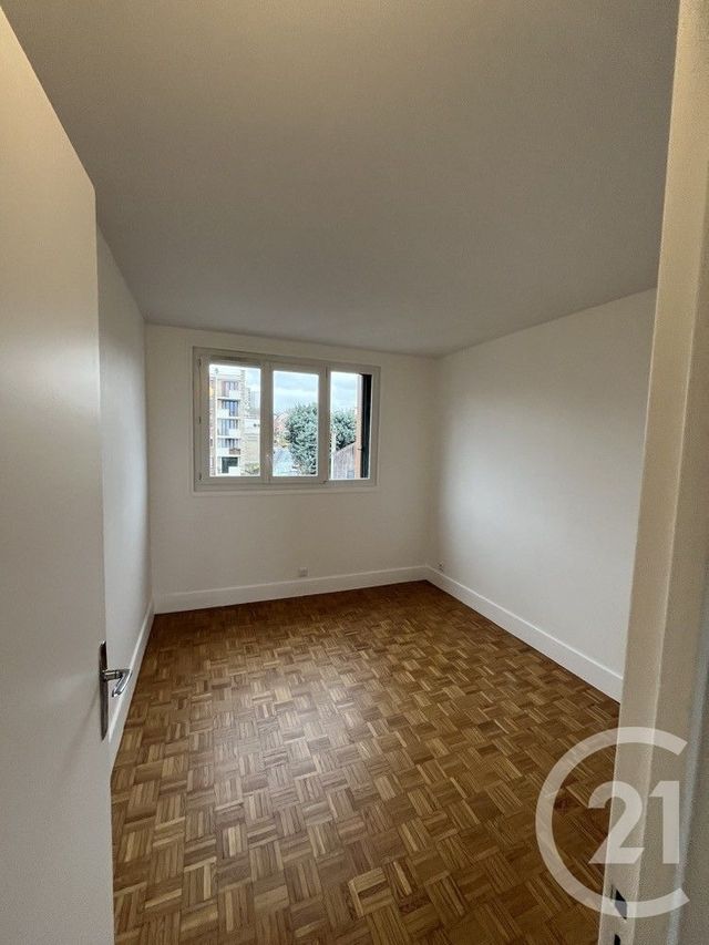 Appartement F3 &agrave; louer - 3 pi&egrave;ces - 55,40 m2 - L Hay Les Roses - 94 - ILE-DE-FRANCE