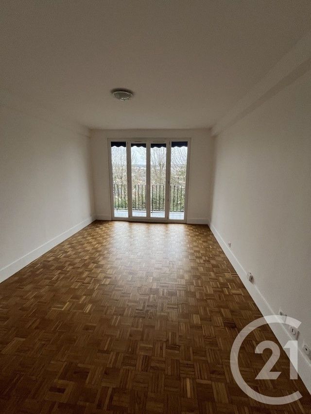Appartement F3 &agrave; louer - 3 pi&egrave;ces - 55,40 m2 - L Hay Les Roses - 94 - ILE-DE-FRANCE