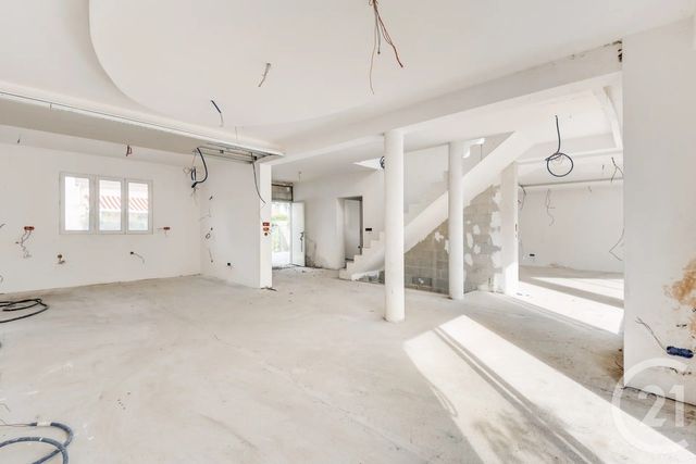 Maison &agrave; vendre - 7 pi&egrave;ces - 183,87 m2 - Villejuif - 94 - ILE-DE-FRANCE