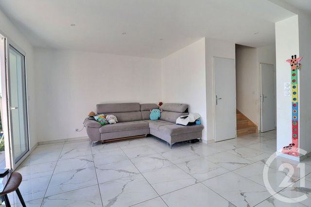 Maison &agrave; louer - 4 pi&egrave;ces - 90,67 m2 - Chateau Gaillard - 01 - RHONE-ALPES