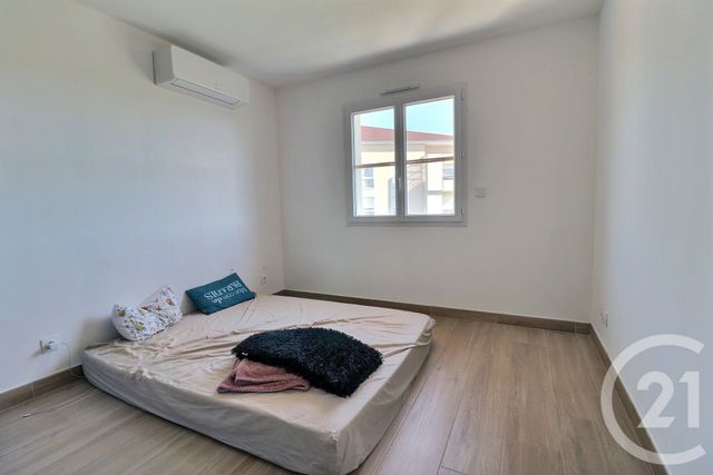 Maison &agrave; louer - 4 pi&egrave;ces - 90,67 m2 - Chateau Gaillard - 01 - RHONE-ALPES