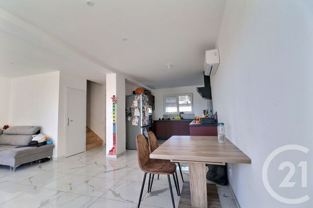Maison &agrave; louer - 4 pi&egrave;ces - 90,67 m2 - Chateau Gaillard - 01 - RHONE-ALPES