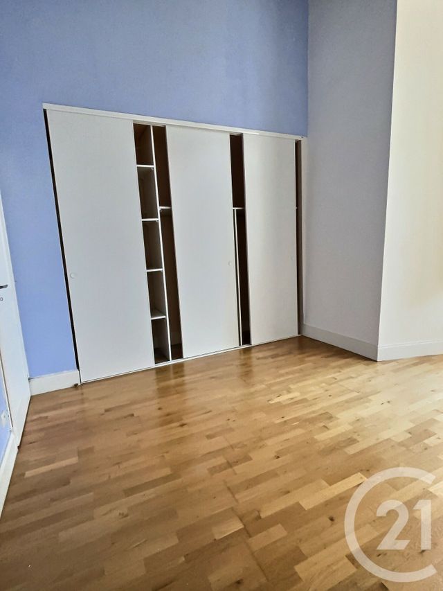 Appartement &agrave; louer - 3 pi&egrave;ces - 82,20 m2 - Pont D Ain - 01 - RHONE-ALPES