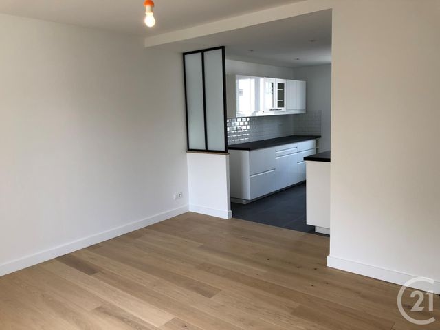 Appartement &agrave; louer - 3 pi&egrave;ces - 57,38 m2 - Amberieu En Bugey - 01 - RHONE-ALPES