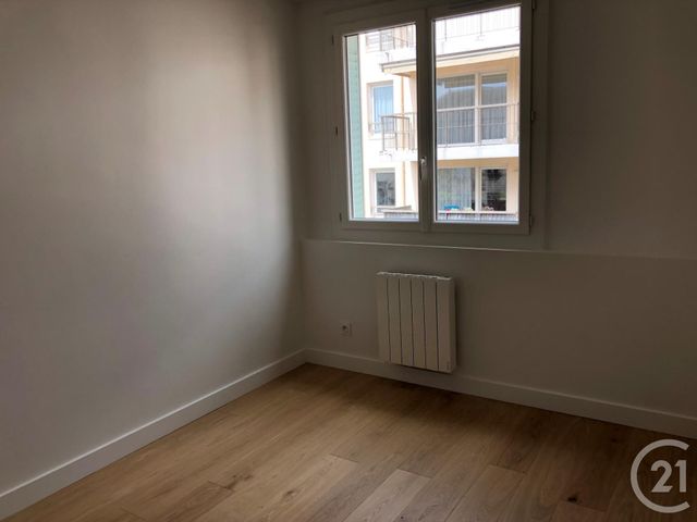 Appartement &agrave; louer - 3 pi&egrave;ces - 57,38 m2 - Amberieu En Bugey - 01 - RHONE-ALPES