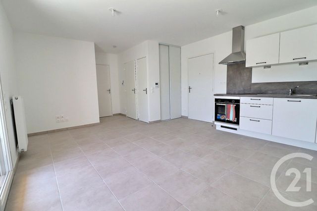 Appartement &agrave; louer - 2 pi&egrave;ces - 42 m2 - Amberieu En Bugey - 01 - RHONE-ALPES