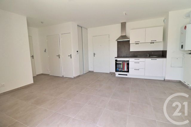 Appartement &agrave; louer - 2 pi&egrave;ces - 42 m2 - Amberieu En Bugey - 01 - RHONE-ALPES