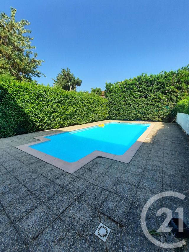 Appartement &agrave; louer - 2 pi&egrave;ces - 37 m2 - Amberieu En Bugey - 01 - RHONE-ALPES