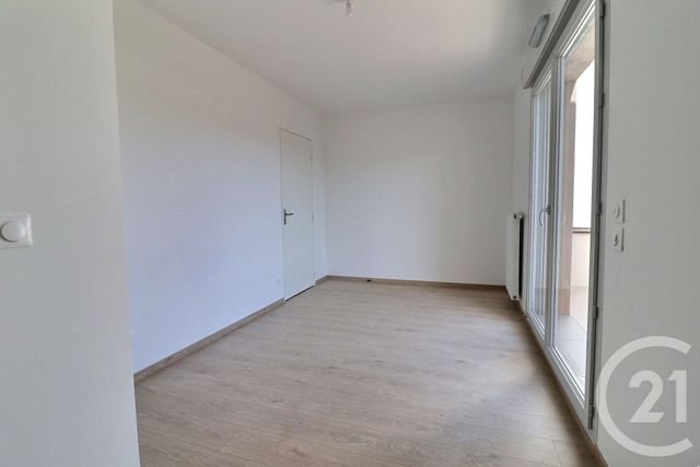 Appartement T4 &agrave; louer - 4 pi&egrave;ces - 98,55 m2 - Amberieu En Bugey - 01 - RHONE-ALPES