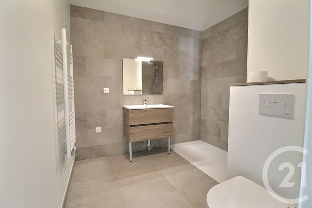 Appartement T4 &agrave; louer - 4 pi&egrave;ces - 98,55 m2 - Amberieu En Bugey - 01 - RHONE-ALPES