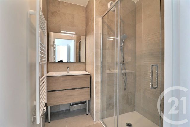 Appartement T4 &agrave; louer - 4 pi&egrave;ces - 98,55 m2 - Amberieu En Bugey - 01 - RHONE-ALPES