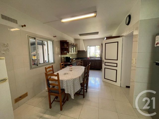 Maison &agrave; vendre - 11 pi&egrave;ces - 184,99 m2 - St Denis - 974 - REUNION