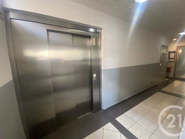 Appartement F2 &agrave; vendre - 2 pi&egrave;ces - 35 m2 - St Denis - 974 - REUNION