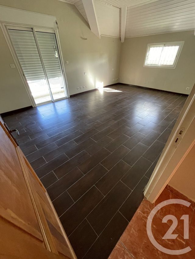 Maison &agrave; vendre - 8 pi&egrave;ces - 352,01 m2 - St Denis - 974 - REUNION