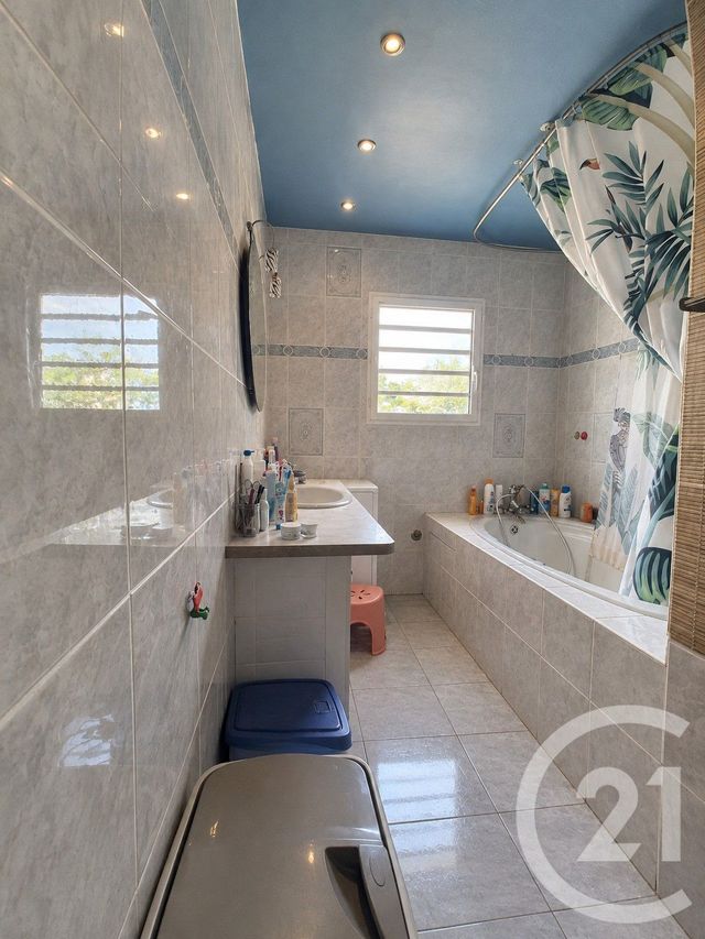 Maison &agrave; vendre - 7 pi&egrave;ces - 148,71 m2 - Ste Marie - 974 - REUNION