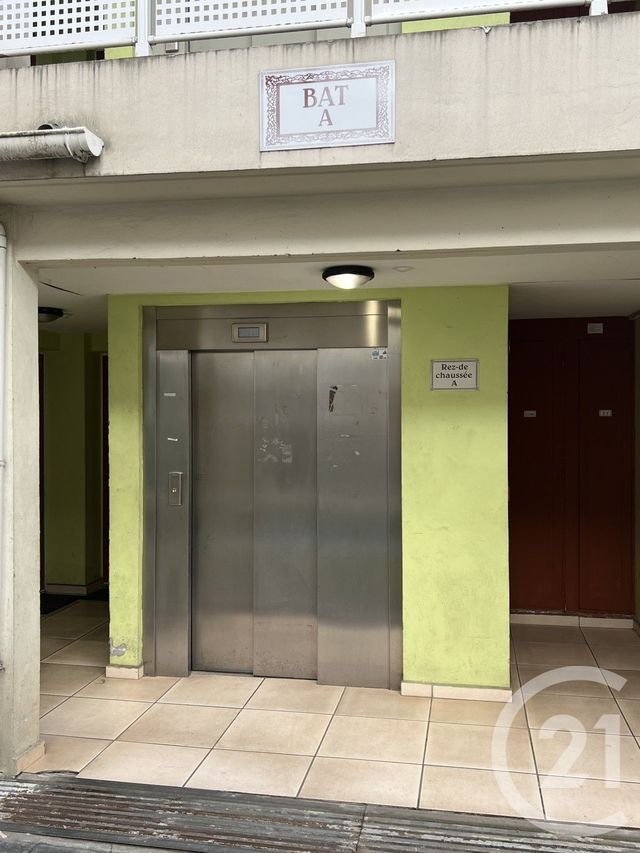 Appartement F4 &agrave; vendre - 4 pi&egrave;ces - 100,75 m2 - St Denis - 974 - REUNION