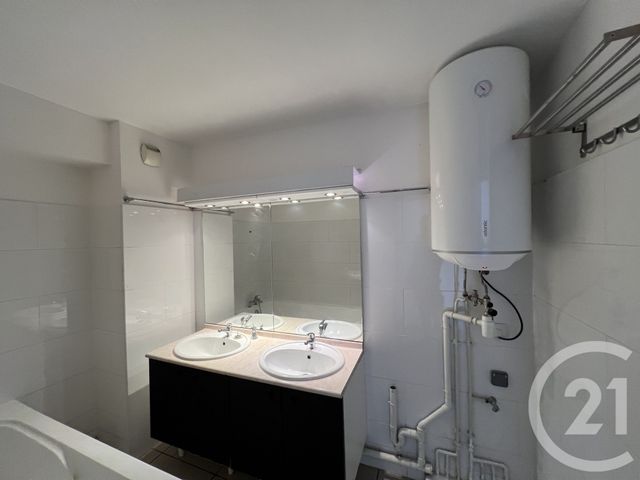 Appartement F4 &agrave; vendre - 4 pi&egrave;ces - 100,75 m2 - St Denis - 974 - REUNION