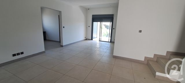 Maison &agrave; louer - 4 pi&egrave;ces - 111,53 m2 - Ste Suzanne - 974 - REUNION