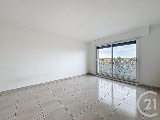 Appartement Studio à louer COMBS LA VILLE