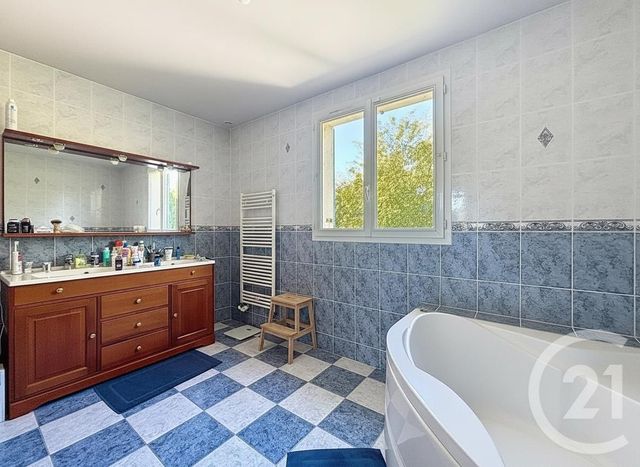 Maison &agrave; louer - 7 pi&egrave;ces - 140,10 m2 - Brunoy - 91 - ILE-DE-FRANCE