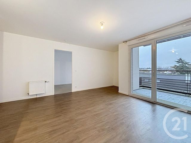 Appartement F3 &agrave; louer - 3 pi&egrave;ces - 57,84 m2 - Quincy Sous Senart - 91 - ILE-DE-FRANCE