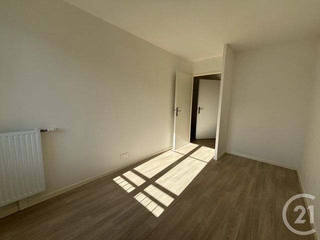 Appartement F3 &agrave; louer - 3 pi&egrave;ces - 58,57 m2 - Savigny Le Temple - 77 - ILE-DE-FRANCE