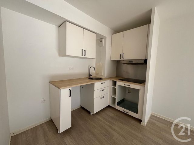 Appartement F3 &agrave; louer - 3 pi&egrave;ces - 58,57 m2 - Savigny Le Temple - 77 - ILE-DE-FRANCE