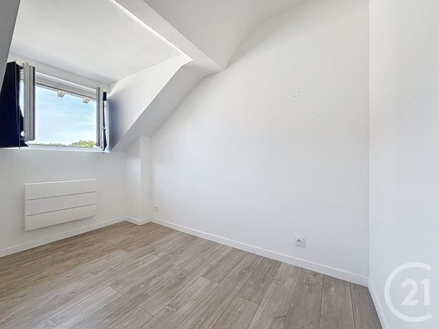 Appartement F3 &agrave; louer - 3 pi&egrave;ces - 47,11 m2 - Mandres Les Roses - 94 - ILE-DE-FRANCE