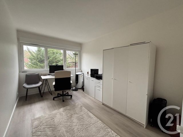 Appartement F3 &agrave; louer - 3 pi&egrave;ces - 70,15 m2 - Brunoy - 91 - ILE-DE-FRANCE