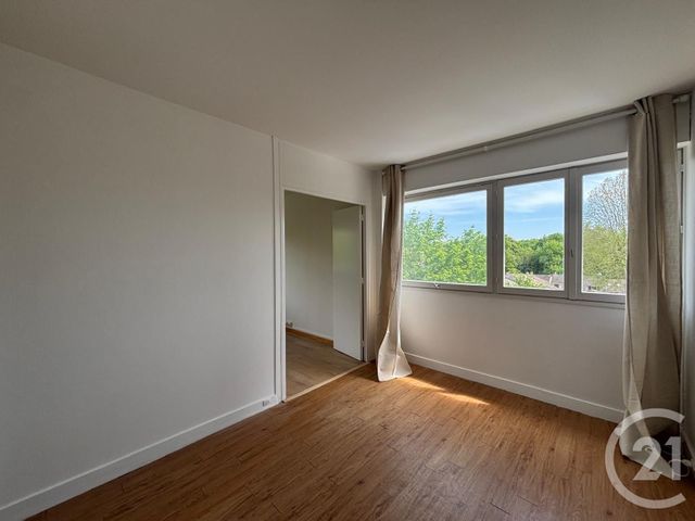 Appartement F3 &agrave; louer - 3 pi&egrave;ces - 67 m2 - Brunoy - 91 - ILE-DE-FRANCE