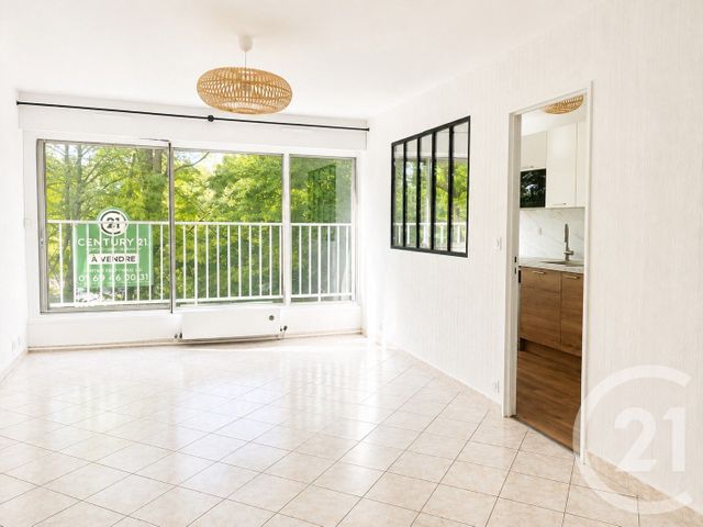 Appartement F2 &agrave; louer - 2 pi&egrave;ces - 52,86 m2 - Brunoy - 91 - ILE-DE-FRANCE