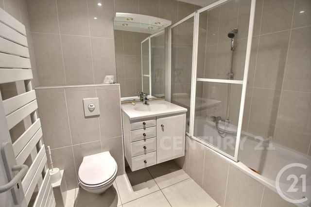 Appartement F6 &agrave; louer - 7 pi&egrave;ces - 166,31 m2 - St Avold - 57 - LORRAINE