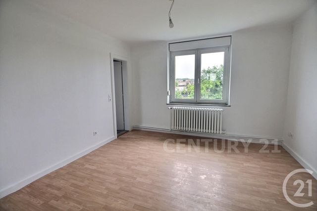 Maison &agrave; louer - 7 pi&egrave;ces - 139,75 m2 - Teting Sur Nied - 57 - LORRAINE