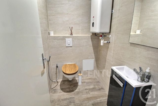 Appartement F5 à vendre - 5 pièces - 107 m2 - St Avold - 57 - LORRAINE