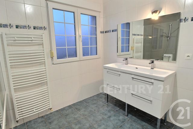 Maison &agrave; louer - 5 pi&egrave;ces - 113,55 m2 - St Avold - 57 - LORRAINE