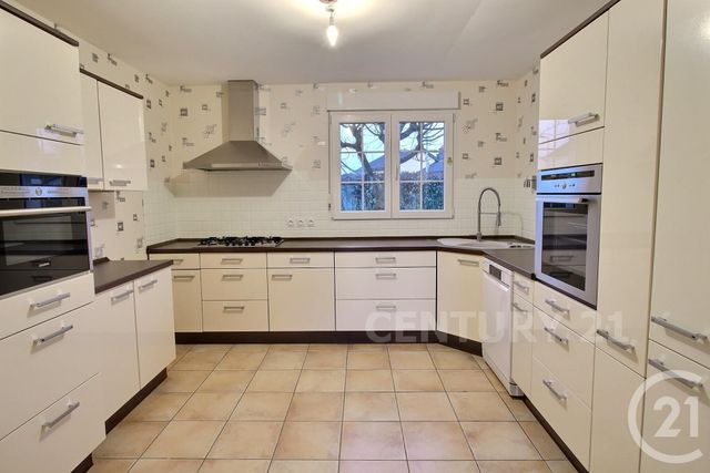 Maison &agrave; louer - 5 pi&egrave;ces - 113,55 m2 - St Avold - 57 - LORRAINE