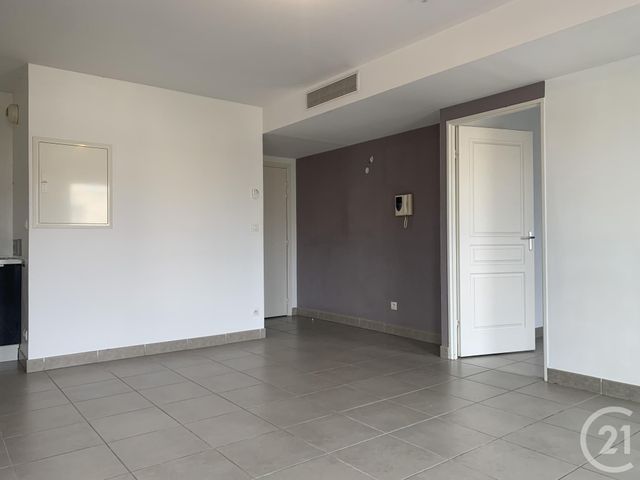 Appartement T2 &agrave; louer - 2 pi&egrave;ces - 47,36 m2 - Marseille - 13009 - PROVENCE-ALPES-COTE-D-AZUR