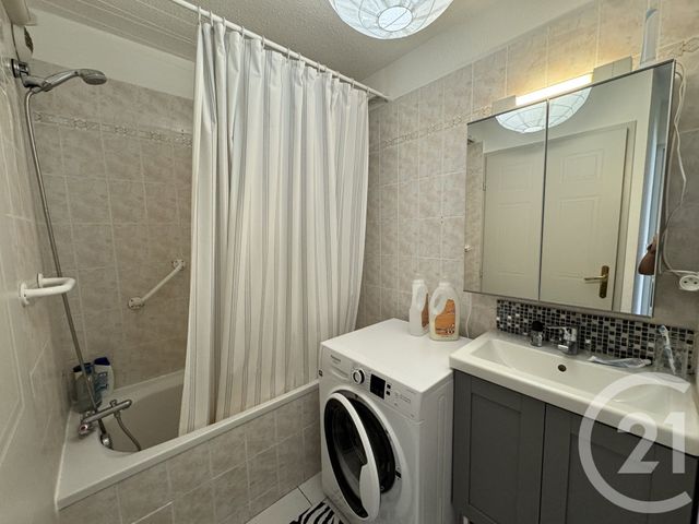 Appartement T2 &agrave; louer - 2 pi&egrave;ces - 34,54 m2 - Marseille - 13008 - PROVENCE-ALPES-COTE-D-AZUR