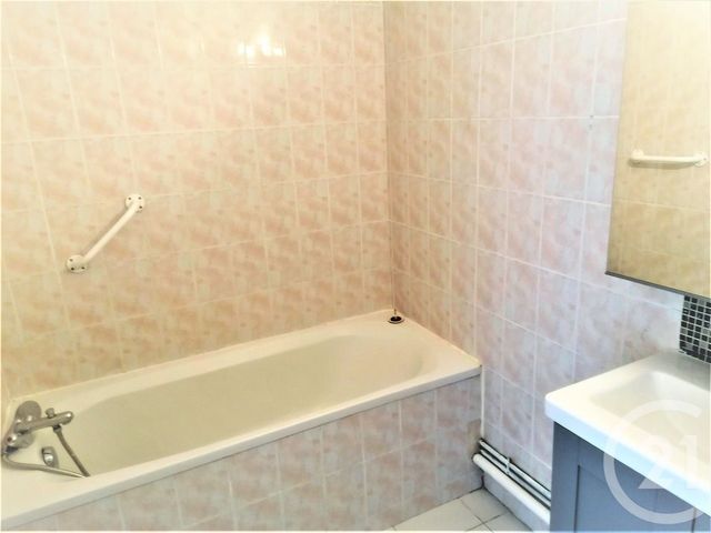 Appartement T2 &agrave; louer - 2 pi&egrave;ces - 34,54 m2 - Marseille - 13008 - PROVENCE-ALPES-COTE-D-AZUR