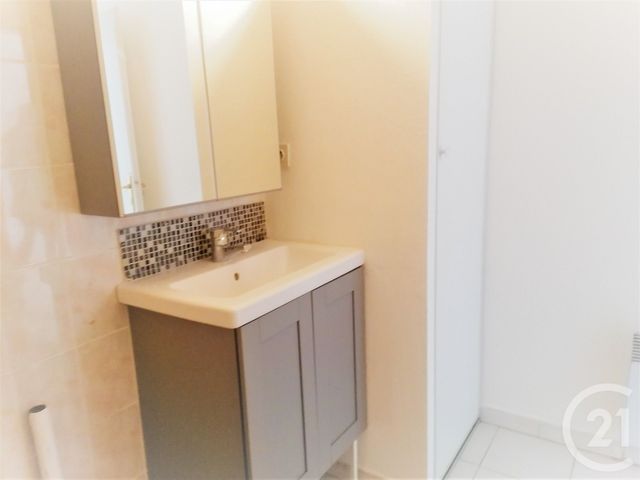 Appartement T2 &agrave; louer - 2 pi&egrave;ces - 34,54 m2 - Marseille - 13008 - PROVENCE-ALPES-COTE-D-AZUR