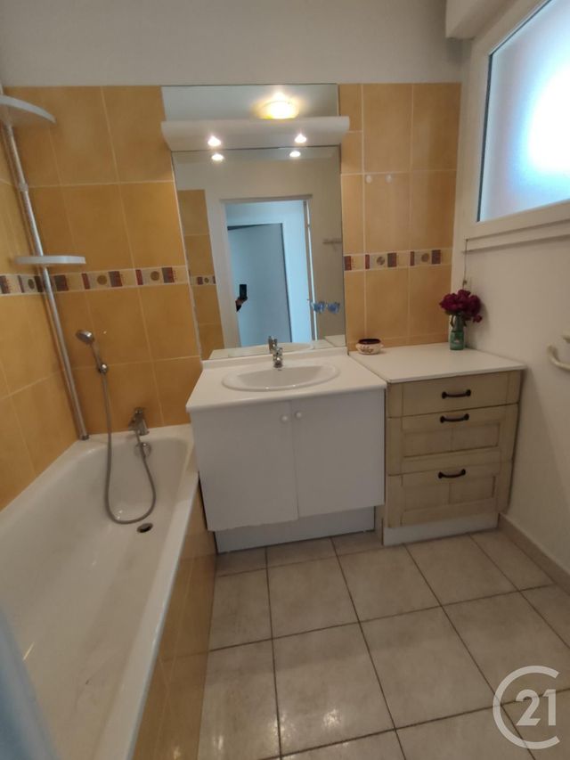 Appartement F5 à vendre - 4 pièces - 111,64 m2 - Marseille - 13013 - PROVENCE-ALPES-COTE-D-AZUR