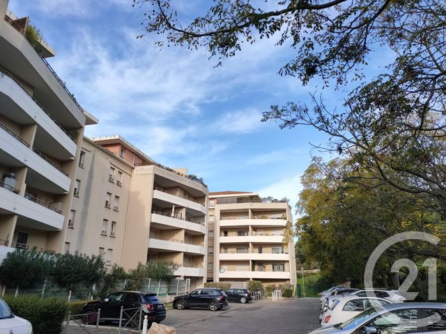 Appartement F5 à vendre - 4 pièces - 111,64 m2 - Marseille - 13013 - PROVENCE-ALPES-COTE-D-AZUR