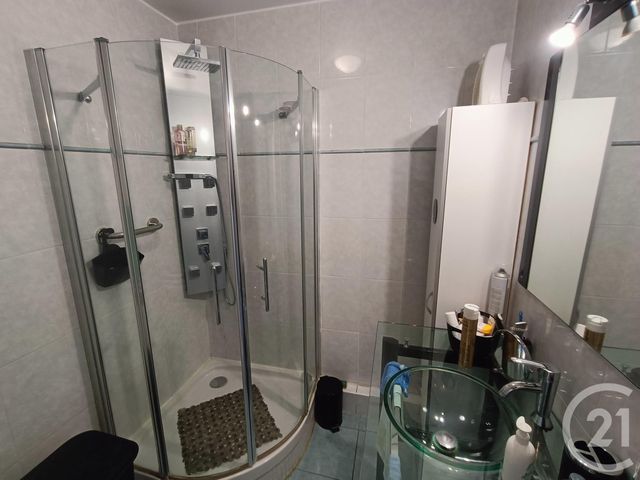 Appartement T4 à vendre - 4 pièces - 94,36 m2 - Marseille - 13011 - PROVENCE-ALPES-COTE-D-AZUR