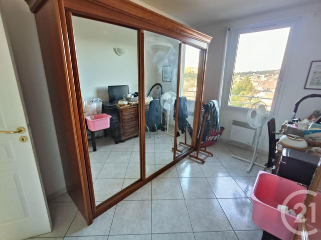 Appartement T4 à vendre - 4 pièces - 94,36 m2 - Marseille - 13011 - PROVENCE-ALPES-COTE-D-AZUR