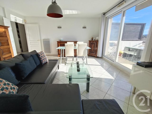 Appartement T4 à vendre - 4 pièces - 94,36 m2 - Marseille - 13011 - PROVENCE-ALPES-COTE-D-AZUR