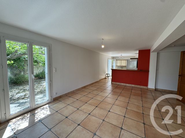 Appartement T2 &agrave; louer - 2 pi&egrave;ces - 66,74 m2 - Marseille - 13012 - PROVENCE-ALPES-COTE-D-AZUR