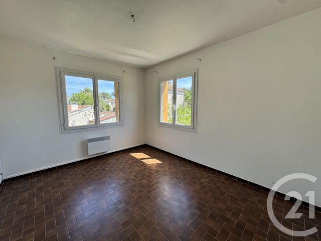 Appartement T3 &agrave; louer - 3 pi&egrave;ces - 73,39 m2 - Marseille - 13012 - PROVENCE-ALPES-COTE-D-AZUR