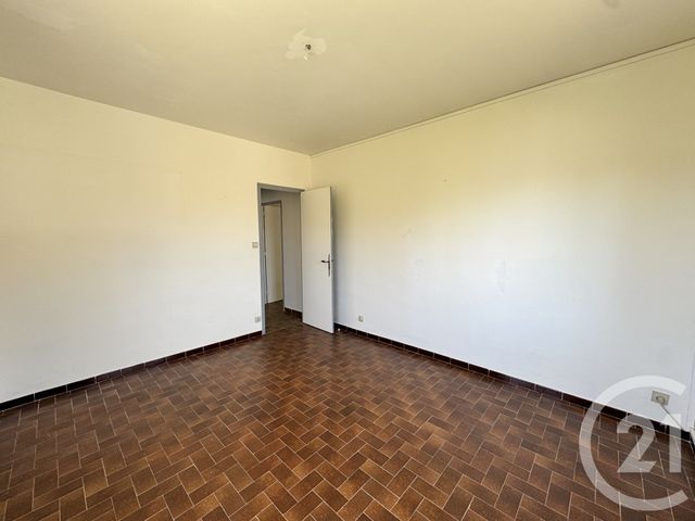 Appartement T3 &agrave; louer - 3 pi&egrave;ces - 73,39 m2 - Marseille - 13012 - PROVENCE-ALPES-COTE-D-AZUR