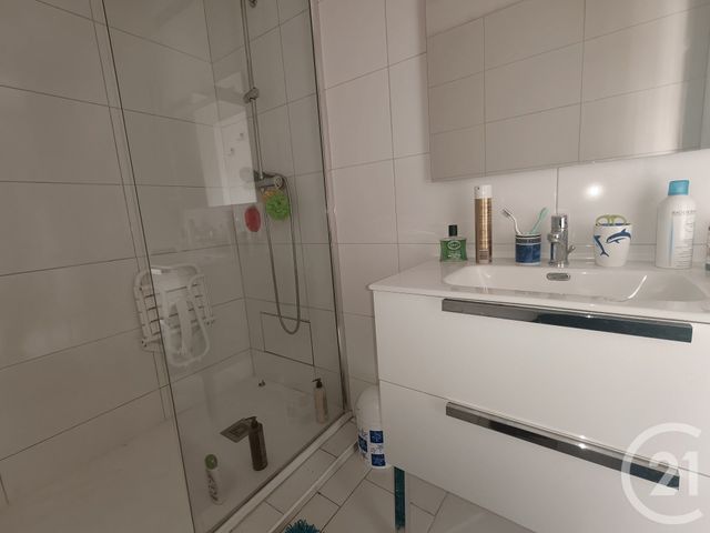 Appartement T3/4 &agrave; vendre - 4 pi&egrave;ces - 70,35 m2 - Marseille - 13004 - PROVENCE-ALPES-COTE-D-AZUR